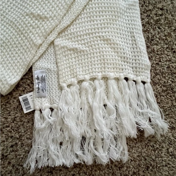 WAFFLE SCARF with Fringe Cream NEW with tags - Picture 2 of 3
